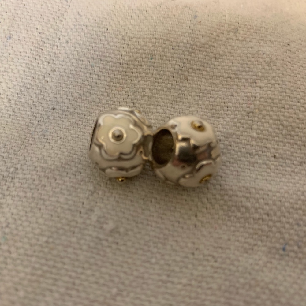 Set of 2 Brighton beads